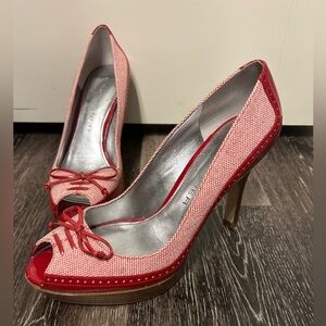 Marc Fischer 7.5 Red Peep Toe Heels